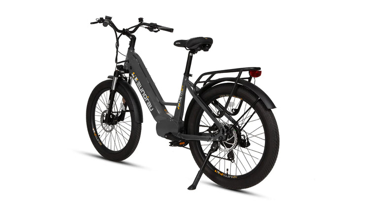 ELMAX STEP THRU * 250W HUB MOTOR * LARGE SAMSUNG BATTERY •	HYDRAULIC DISC BRAKES •PEDAL ASSIST & THROTTLE